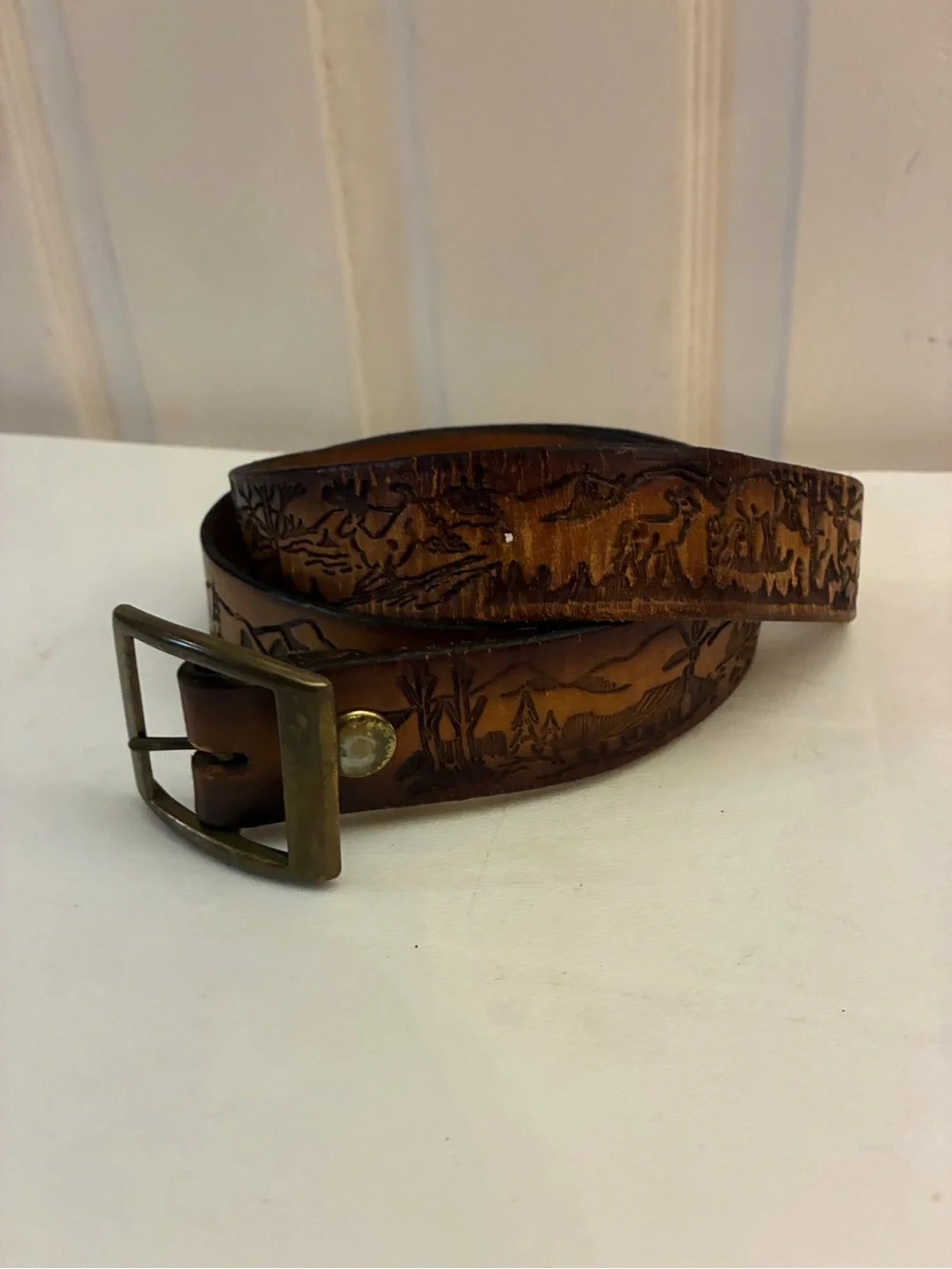 Vintage Unbranded Hand Tooled Leather Belt Size 38 Deer Hunting Forest Scene